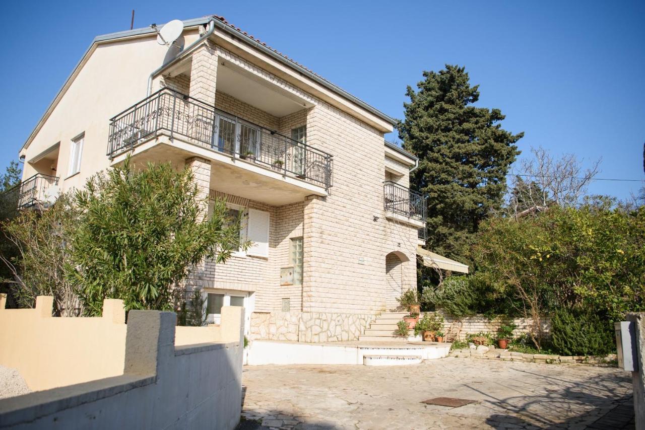 Villa Claudia Beach Apartment Premantura Exterior foto