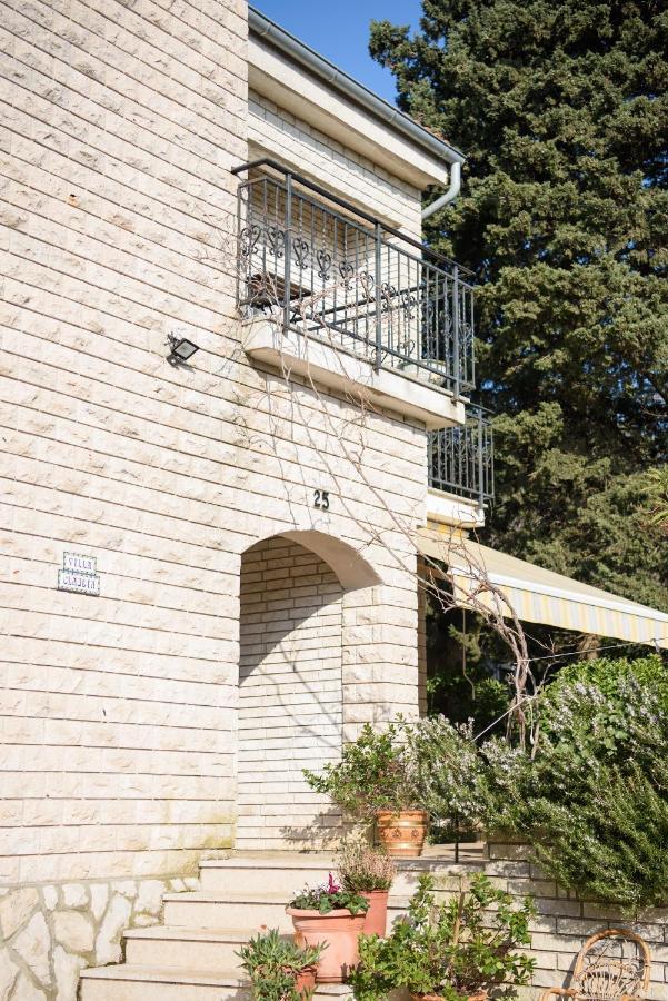 Villa Claudia Beach Apartment Premantura Exterior foto