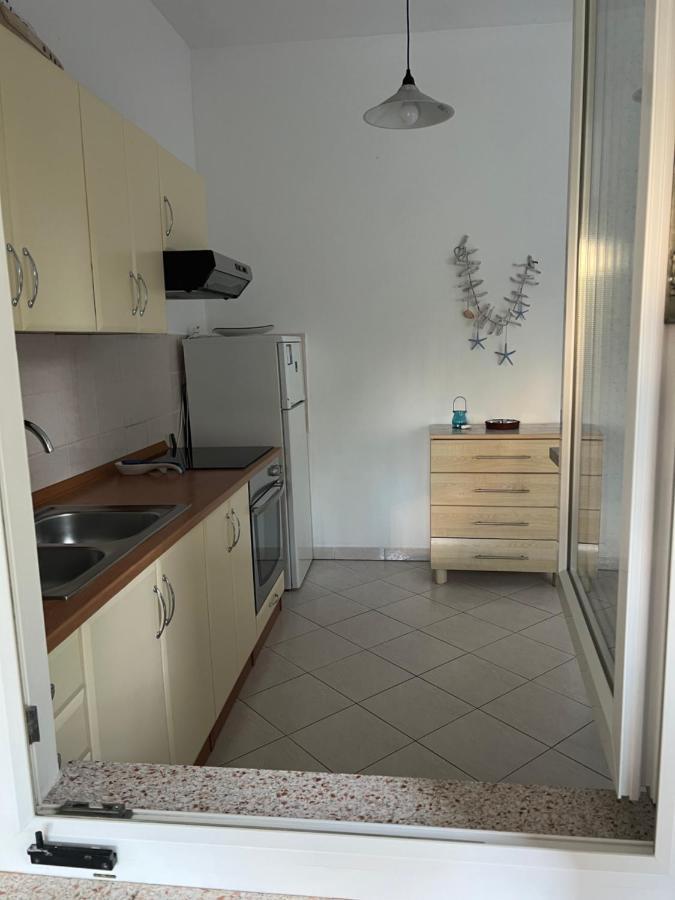 Villa Claudia Beach Apartment Premantura Exterior foto